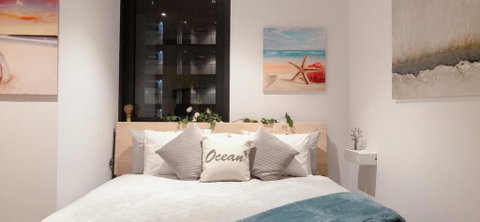 LUXURY KING APARTMENT PARRAMATTA CBD 1 MIN FROM STATION & WESTFIELD Sleeps 4 - Lightning Ridge Tourism 0
