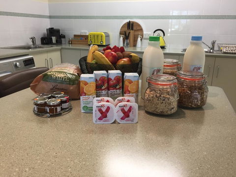 Lyreen's Apartment - Lightning Ridge Tourism 1