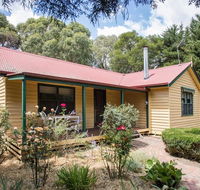 Malakai Farm Stay - Lightning Ridge Tourism