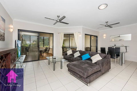Marina View Apartment - Walk To The Strand - Lightning Ridge Tourism 3