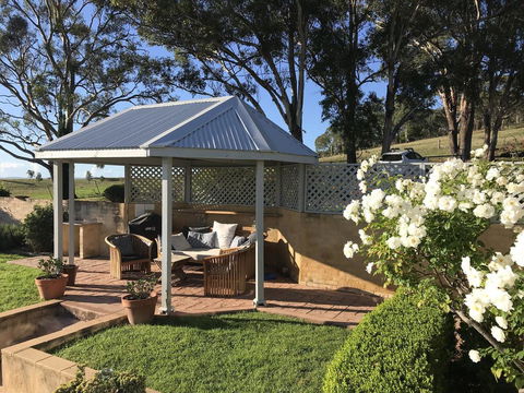 Marrowbone Vineyard Estate - One Of The Hunters Finest Estates - Lightning Ridge Tourism 0