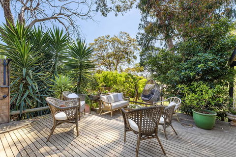 MARTHA COTTAGE - MT MARTHA - Lightning Ridge Tourism 1