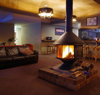 Matterhorn Lodge - Lightning Ridge Tourism