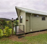 Mena Creek Flower House - Lightning Ridge Tourism