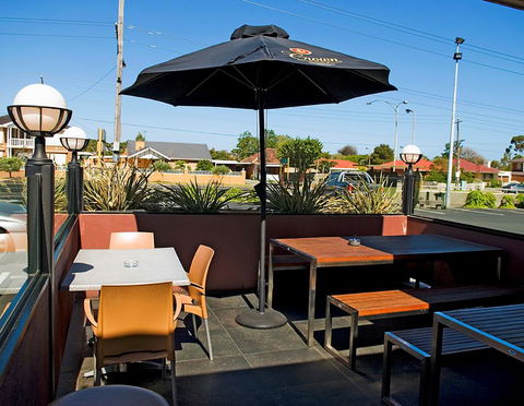 Millers Inn - Lightning Ridge Tourism 0