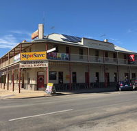 Minlaton Hotel - Lightning Ridge Tourism