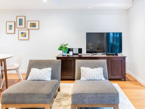Modern Apartment With Large Courtyard And Short Walk To Bondi Beach - Lightning Ridge Tourism 2