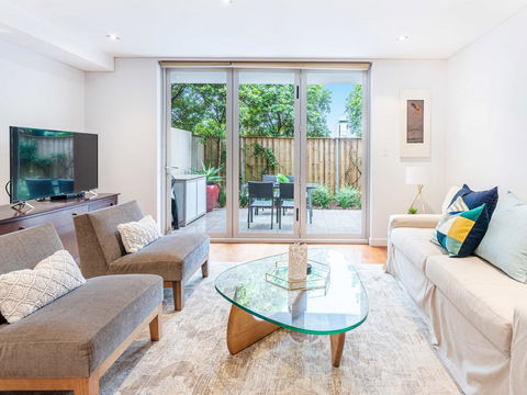 Modern Apartment With Large Courtyard And Short Walk To Bondi Beach - Lightning Ridge Tourism 0