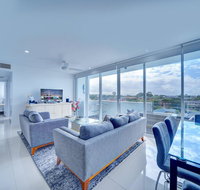 Modern Contemporary Southport Apartment - Lightning Ridge Tourism