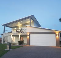 Modern Luxury Ocean Views - Lightning Ridge Tourism