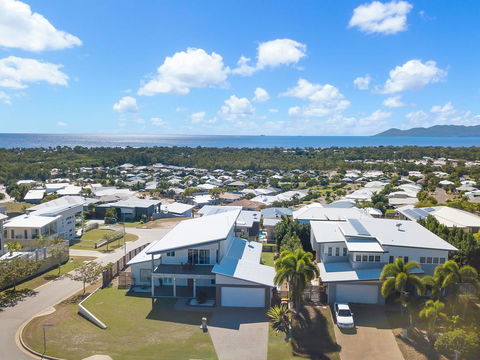Modern Luxury Ocean Views - Lightning Ridge Tourism 2