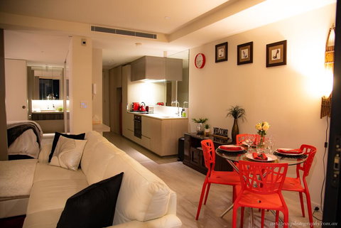 Modern, Clean, Luxury At The Right Price..... - Lightning Ridge Tourism 3