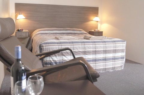 Motel Riverbend - Lightning Ridge Tourism 1