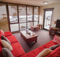 Mountain View Chalet at Heidi's - Lightning Ridge Tourism