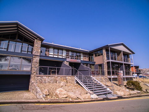 Mountain View Chalet At Heidi's - Lightning Ridge Tourism 2