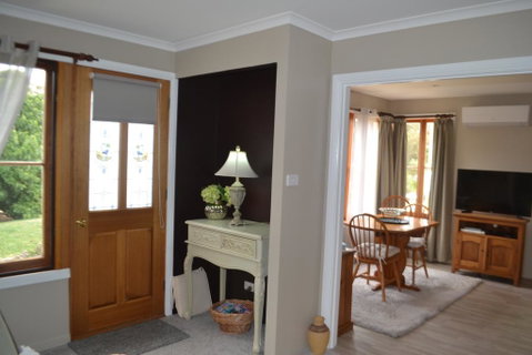 Mulberry Cottage Unique B&B Accommodation - Lightning Ridge Tourism 2