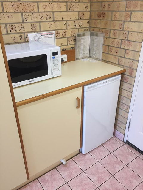 Mulga Country Motor Inn - Lightning Ridge Tourism 3