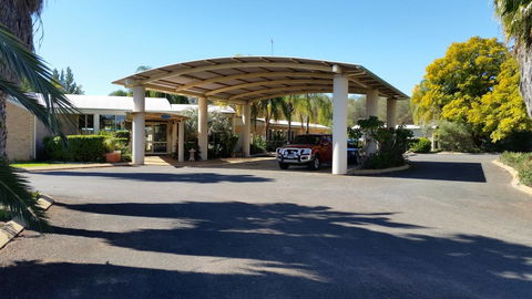 Mulga Country Motor Inn - Lightning Ridge Tourism 0