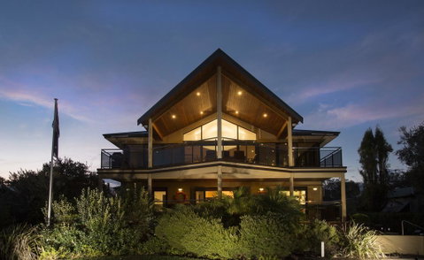 Murray River Lodge Luxury Boutique Accommodation B&B - Lightning Ridge Tourism 0