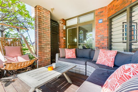 Nautilus Beachfront Villas & Spa - Lightning Ridge Tourism 1