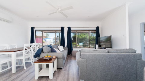 Nelson Bay Getaway 59 - Lightning Ridge Tourism 1