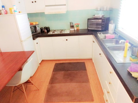 Forrest St Apartments - Lightning Ridge Tourism 3