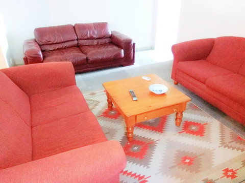 Forrest St Apartments - Lightning Ridge Tourism 13