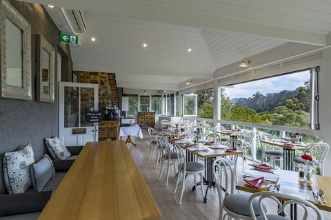Grand Mercure Basildene Manor - Lightning Ridge Tourism 9