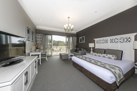 Grand Mercure Basildene Manor - Lightning Ridge Tourism 16