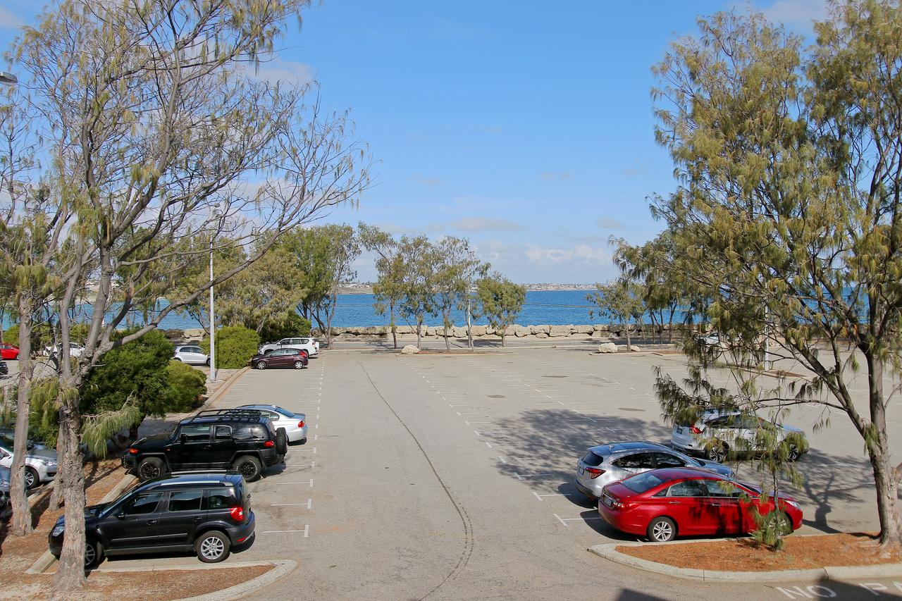 Hillarys WA Lightning Ridge Tourism