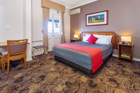 Quality Hotel Bayswater - Lightning Ridge Tourism 11