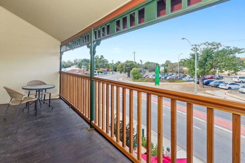 Quality Hotel Bayswater - Lightning Ridge Tourism 13