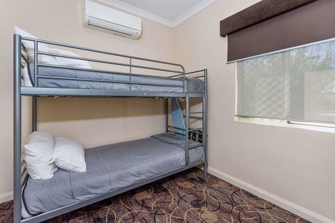 Quality Hotel Bayswater - Lightning Ridge Tourism 15