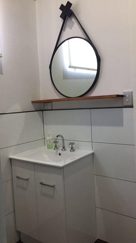 Capel Short-Stay Accommodation - Lightning Ridge Tourism 16