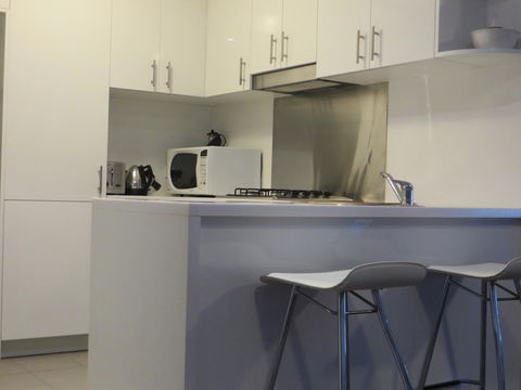 PTApartments - Lightning Ridge Tourism 8