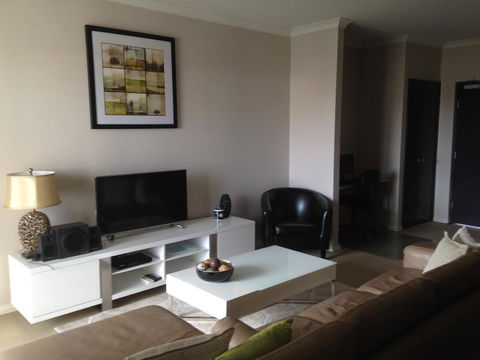 PTApartments - Lightning Ridge Tourism 15