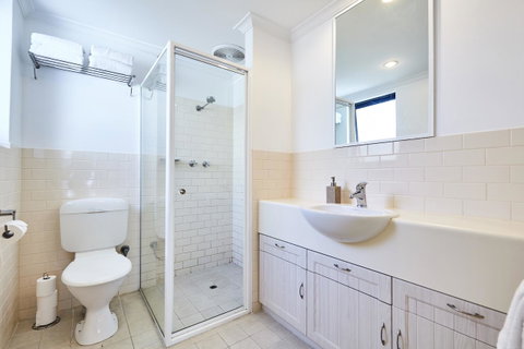 Fremantle Townhouse U/5 - Lightning Ridge Tourism 6