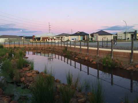 Rainbow Dream House - Lightning Ridge Tourism 31