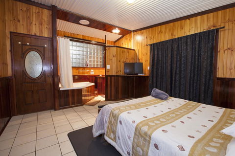 Rustic Retreat Esperance - Lightning Ridge Tourism 19