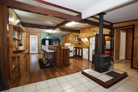 Rustic Retreat Esperance - Lightning Ridge Tourism 0