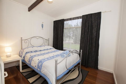 Rustic Retreat Esperance - Lightning Ridge Tourism 23