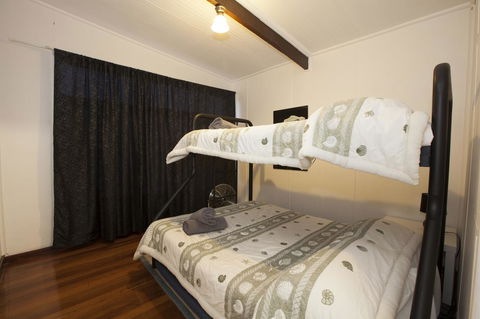Rustic Retreat Esperance - Lightning Ridge Tourism 25