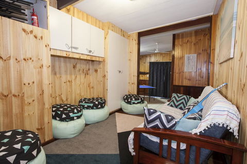 Rustic Retreat Esperance - Lightning Ridge Tourism 17