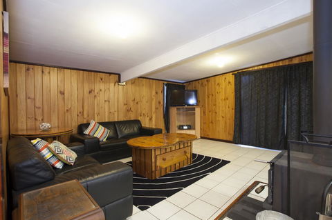 Rustic Retreat Esperance - Lightning Ridge Tourism 8