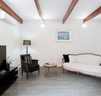Stay Fresh - Fremantle CBD - Lightning Ridge Tourism