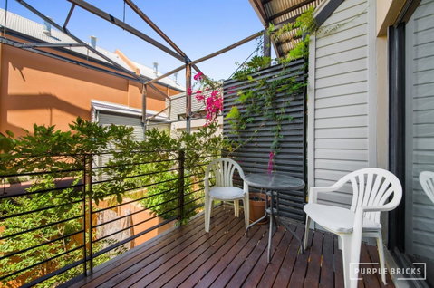 Spacious Central Townhouse - Lightning Ridge Tourism 10