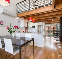 Spacious Central Townhouse - Lightning Ridge Tourism