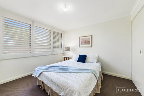 Spacious Central Townhouse - Lightning Ridge Tourism 8