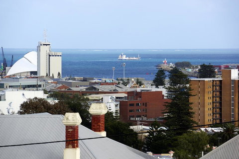 Studio 208 With Ocean Views - Lightning Ridge Tourism 19