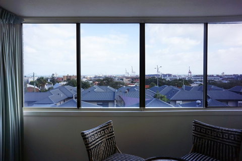 Studio 208 With Ocean Views - Lightning Ridge Tourism 17